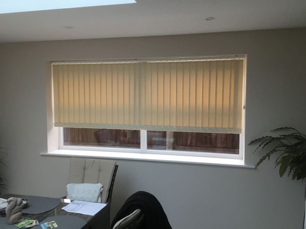 vertical blinds52 vertical blinds52