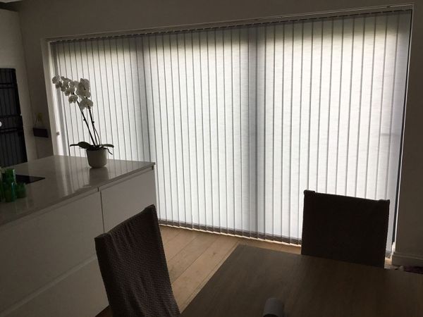 vertical blinds84 vertical blinds84